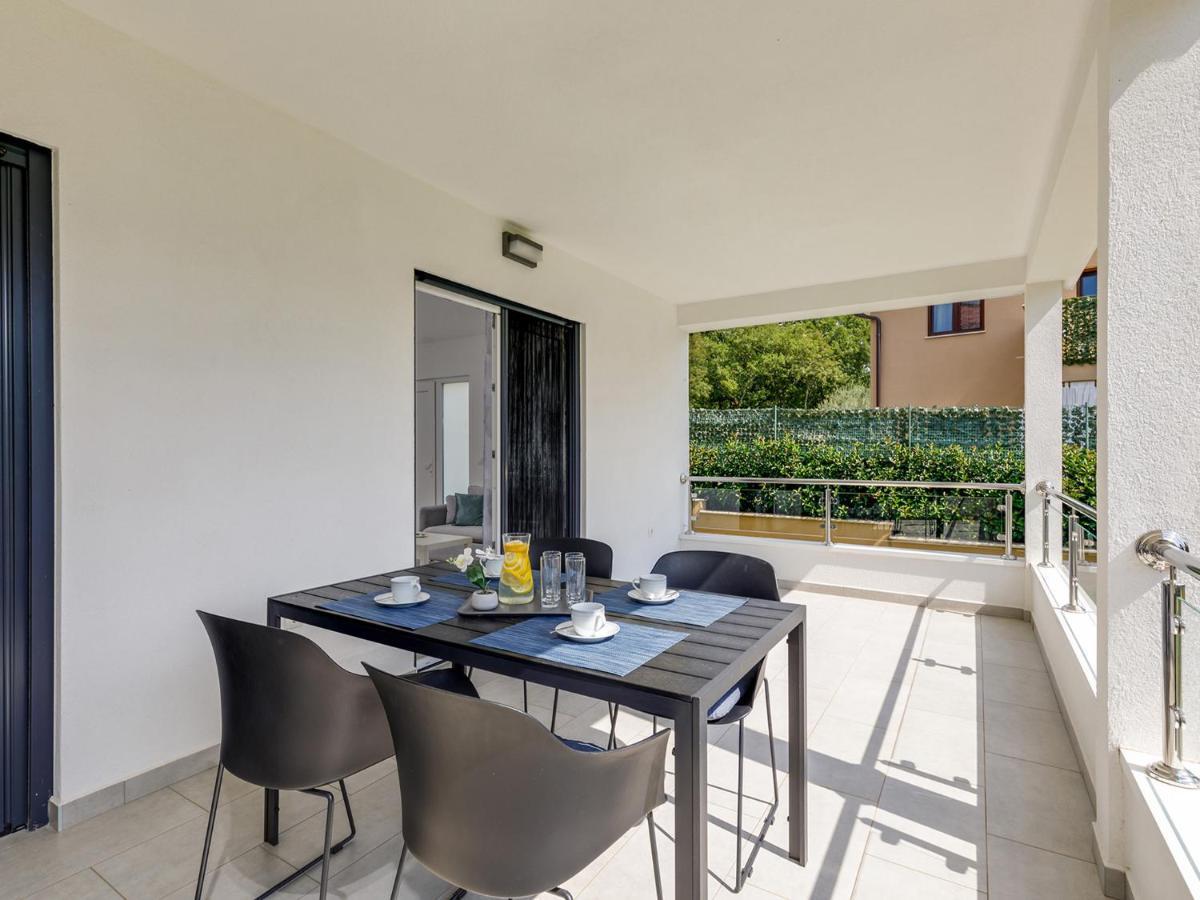 Apartment Aria Porec Bagian luar foto