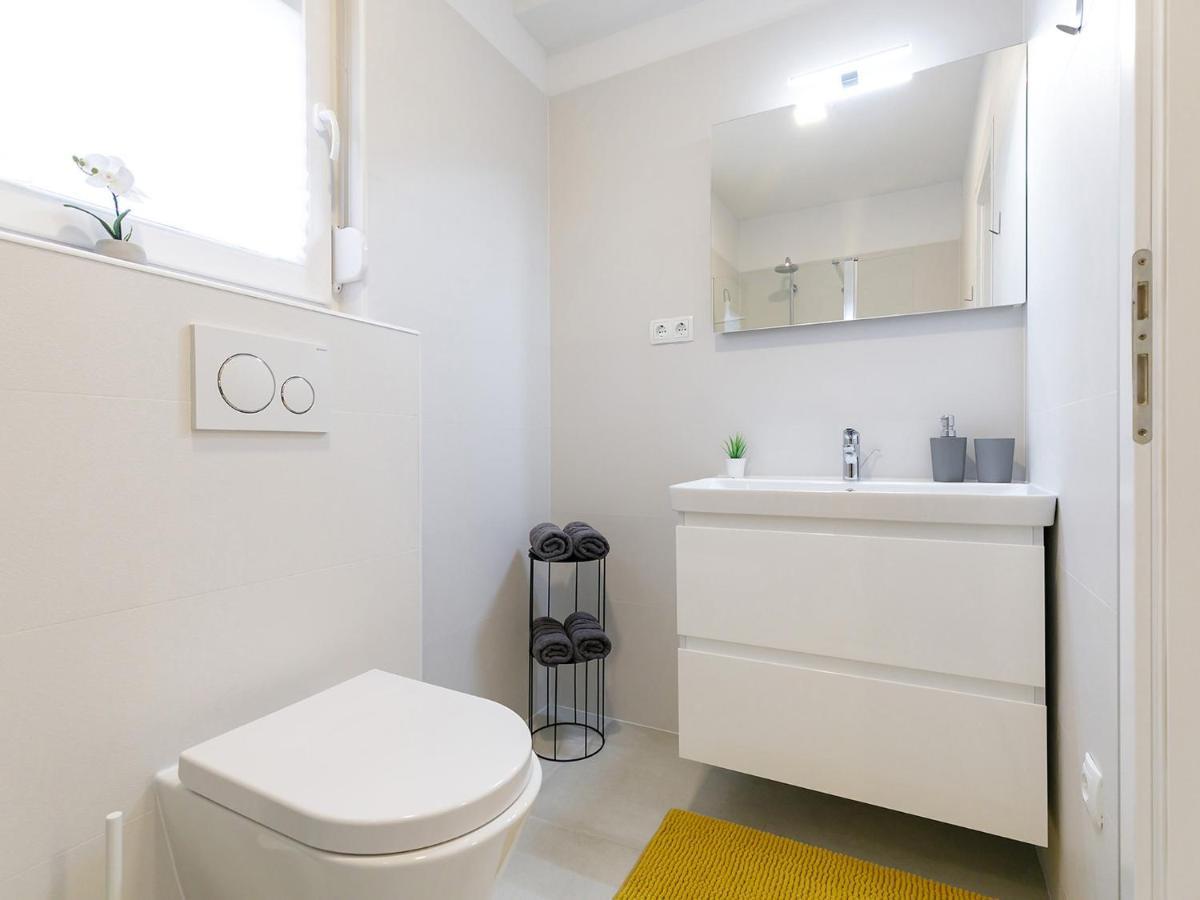 Apartment Aria Porec Bagian luar foto