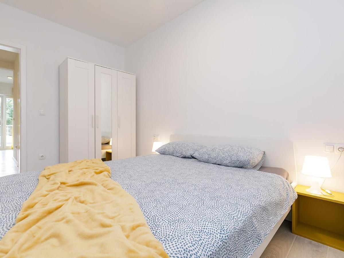 Apartment Aria Porec Bagian luar foto